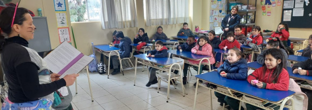 Cursos de Kínder a 2° básico del CS La Florida disfrutan jornada familiar de cuentacuentos Cursos de Kínder a 2° básico del CS La Florida disfrutan jornada familiar de cuentacuentos