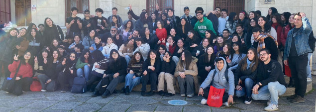 Estudiantes de la Academia de Biotecnología del TDG Lo Prado participan en exposición de posters científicos UNAB Estudiantes de la Academia de Biotecnología del TDG Lo Prado participan en exposición de posters científicos UNAB