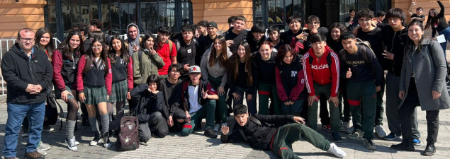 Estudiantes de 4° medio del CS La Florida visitan Feria SIAD en Estación Mapocho Estudiantes de 4° medio del CS La Florida visitan Feria SIAD en Estación Mapocho