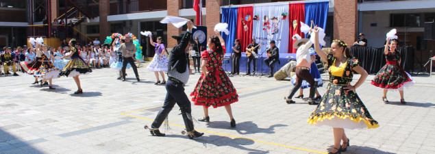 “Lo Mejor de lo Nuestro”: TDG Lo Prado organiza gala folclórica junto a colegios de Red Crecemos “Lo Mejor de lo Nuestro”: TDG Lo Prado organiza gala folclórica junto a colegios de Red Crecemos