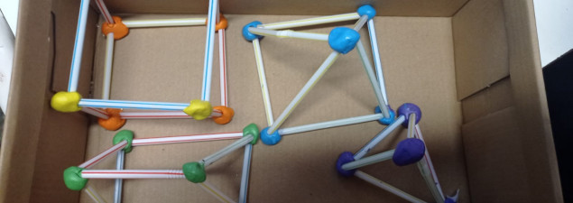 Estudiantes de 2° básico del TDG Lo Prado construyen cuerpos geométricos en matemática y artes Estudiantes de 2° básico del TDG Lo Prado construyen cuerpos geométricos en matemática y artes