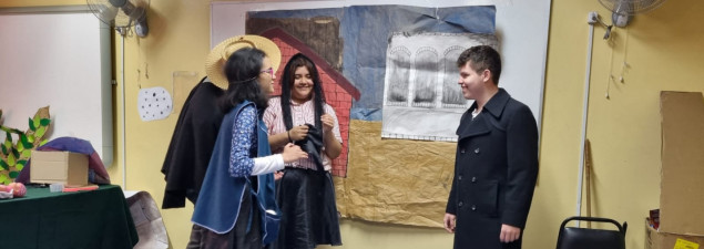 Estudiantes de 1° medio del TDG Lo Prado crean obras teatrales sobre la Estudiantes de 1° medio del TDG Lo Prado crean obras teatrales sobre la