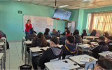 Conectando con el Bienestar: Estudiantes del Colegio Santiago La Florida Aprenden a Manejar el Estrés y la Ansiedad