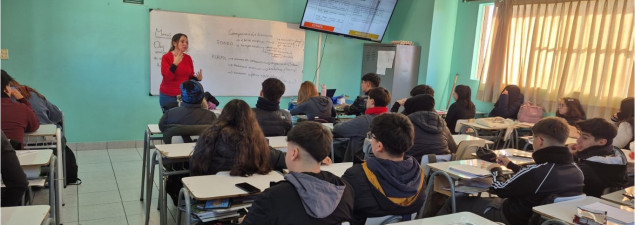 Conectando con el Bienestar: Estudiantes del Colegio Santiago La Florida Aprenden a Manejar el Estrés y la Ansiedad