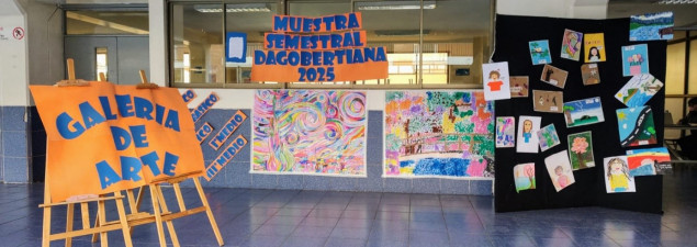 Estudiantes presentan creativa Muestra Semestral de Artes Visuales