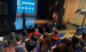 Estudiantes de IV Medio visitan la Universidad de Santiago para conocer su oferta académica y su historia