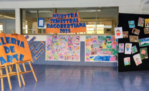 Estudiantes presentan creativa Muestra Semestral de Artes Visuales