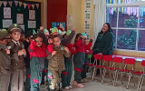 Comunidad educativa del Colegio Santiago rinde homenaje a Carabineros de Chile en su 99° aniversario